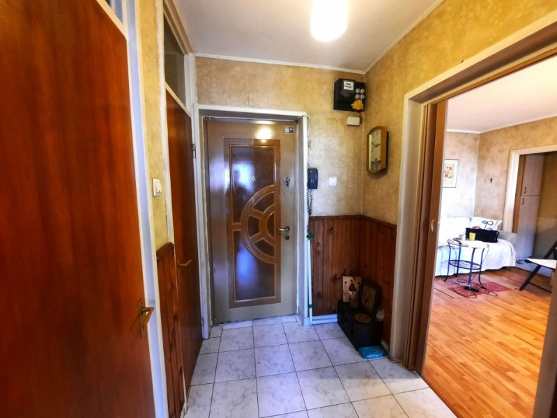 Vanzare 2 camere, semidec, bloc 1983, Mosilor-Eminescu 