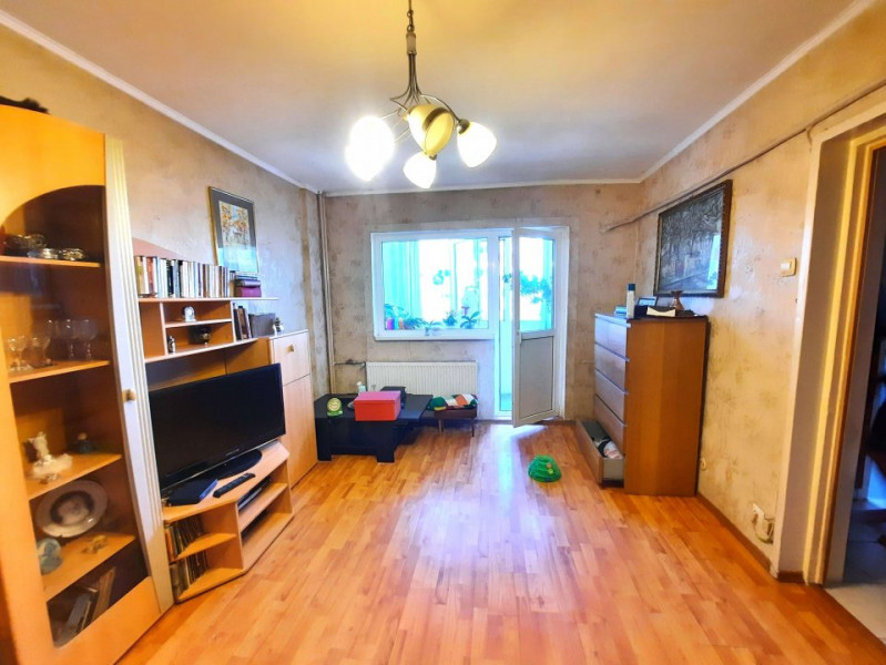 Vanzare 2 camere, semidec, bloc 1983, Mosilor-Eminescu 