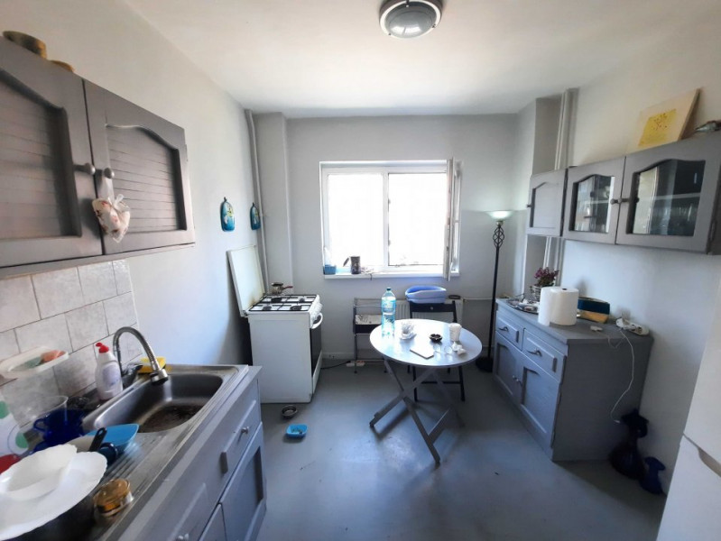 Vanzare 2 camere, semidec, bloc 1983, Mosilor-Eminescu 