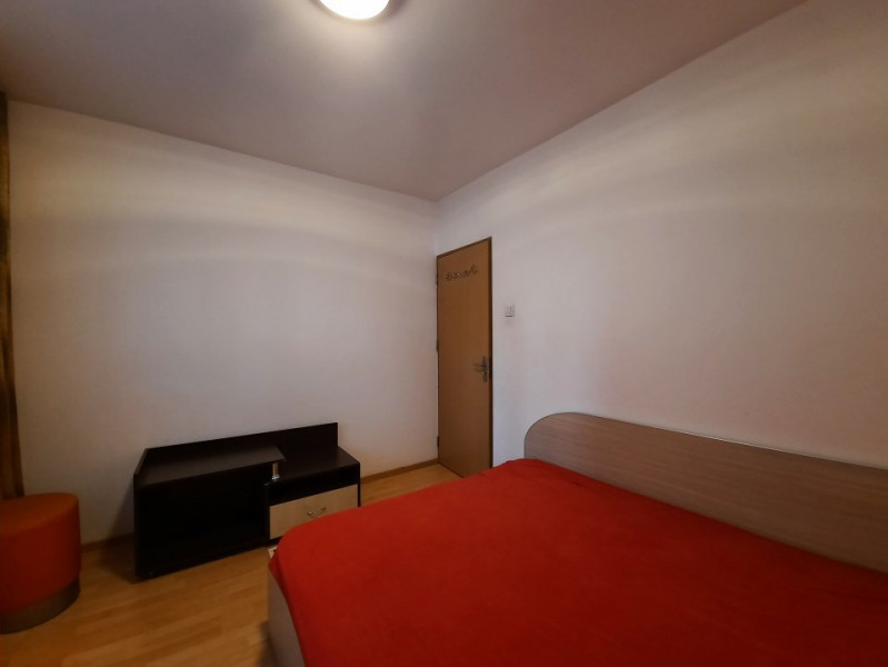 PARTER, 2 DORMITOARE, BUCATARIE MARE, STR BARCA, MARGEANULUI