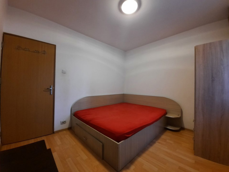 PARTER, 2 DORMITOARE, BUCATARIE MARE, STR BARCA, MARGEANULUI