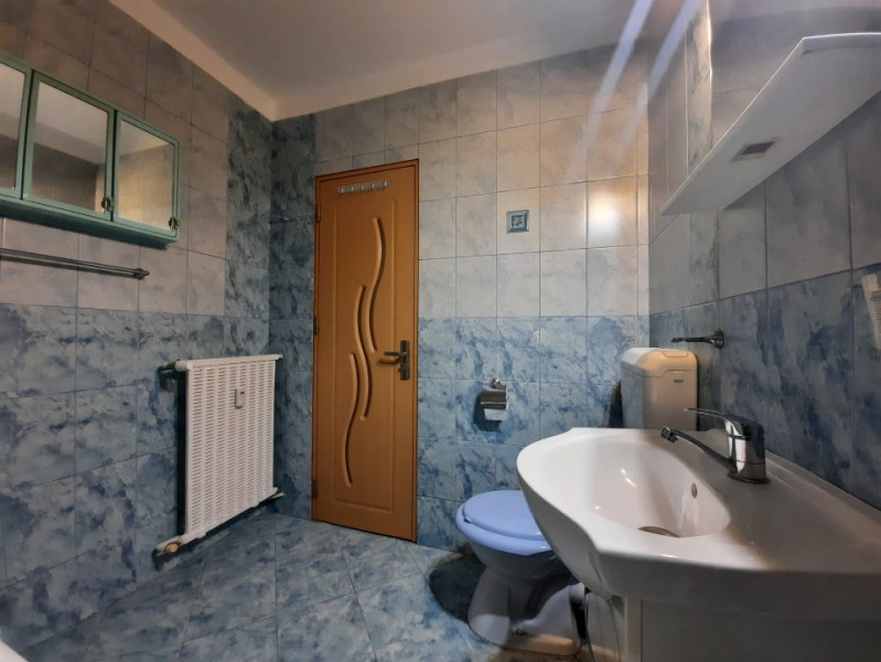 PARTER, 2 DORMITOARE, BUCATARIE MARE, STR BARCA, MARGEANULUI