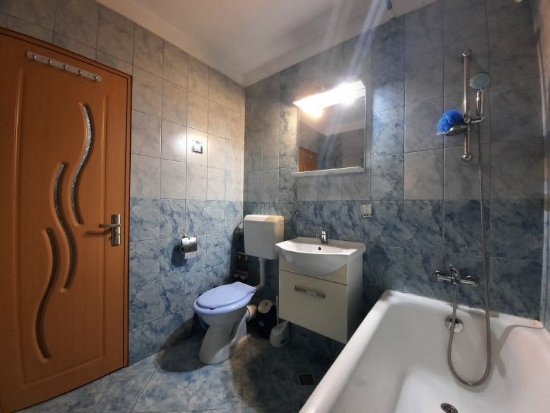PARTER, 2 DORMITOARE, BUCATARIE MARE, STR BARCA, MARGEANULUI