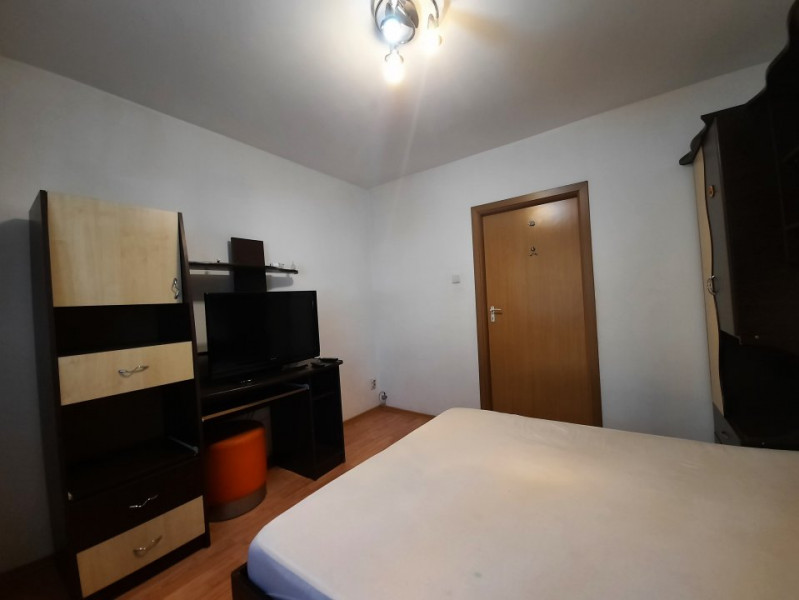 PARTER, 2 DORMITOARE, BUCATARIE MARE, STR BARCA, MARGEANULUI