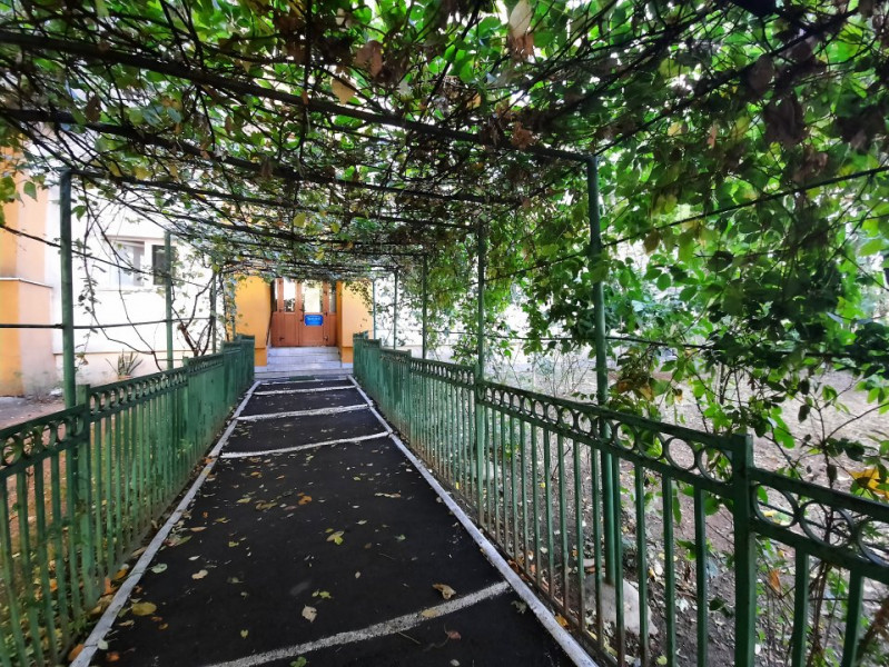 PARTER, 2 DORMITOARE, BUCATARIE MARE, STR BARCA, MARGEANULUI