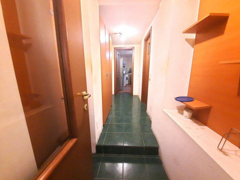 Inchiriez vila, versatila, 5 camere, curte, Splai-Mihai Bravu