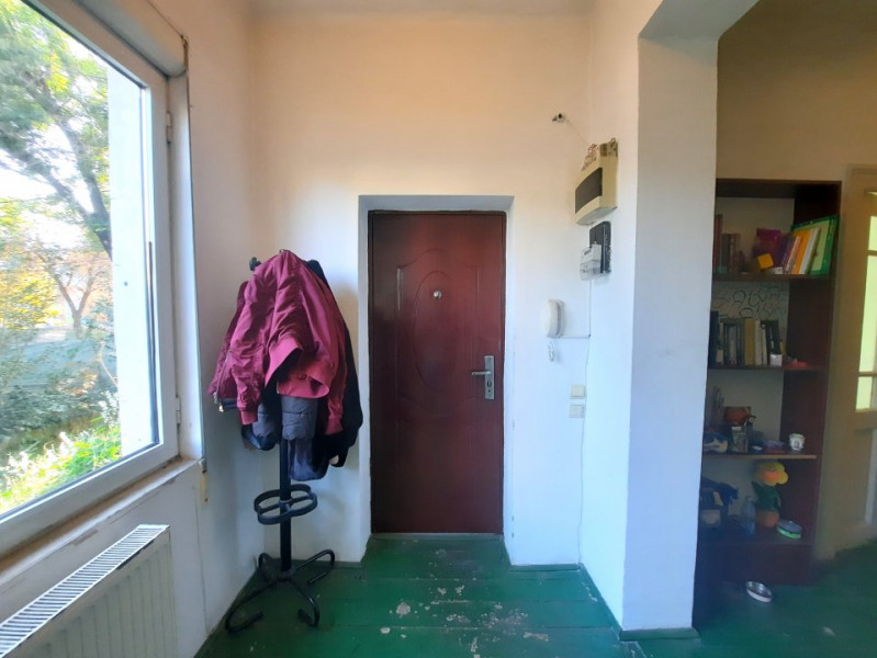 Inchiriez vila, versatila, 5 camere, curte, Splai-Mihai Bravu