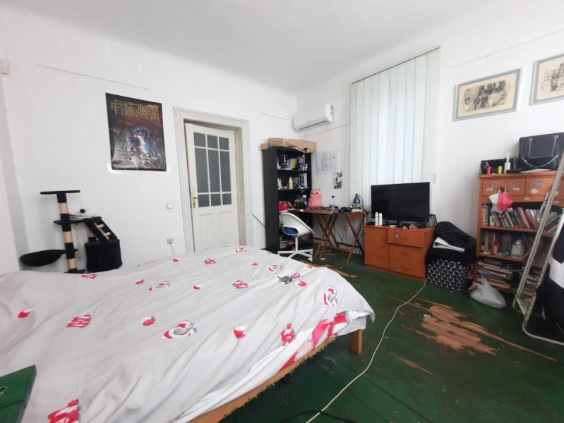 Inchiriez vila, versatila, 5 camere, curte, Splai-Mihai Bravu
