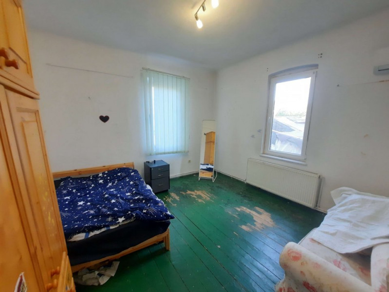 Inchiriez vila, versatila, 5 camere, curte, Splai-Mihai Bravu
