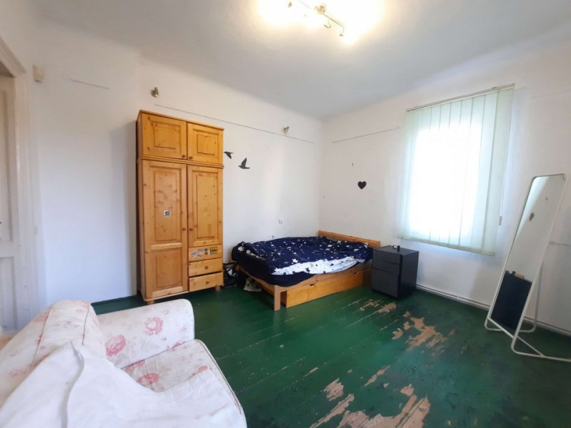Inchiriez vila, versatila, 5 camere, curte, Splai-Mihai Bravu