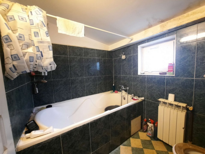 Inchiriez vila, versatila, 5 camere, curte, Splai-Mihai Bravu