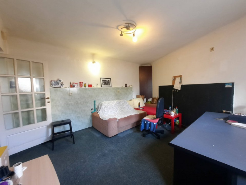 Inchiriez vila, versatila, 5 camere, curte, Splai-Mihai Bravu