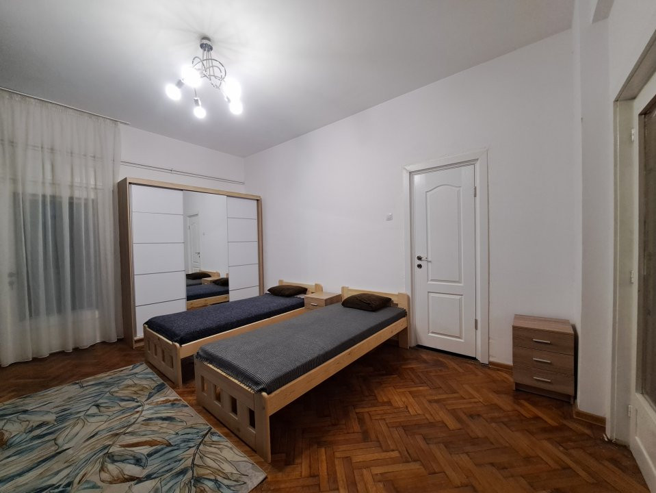 4-ROOM APART IN THE CENTER AREA OF THE CITY 