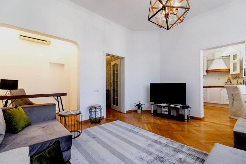 APARTAMENT FERMECATOR, 3 CAMERE, IN VILA, DOROBANTI – CAPITALE