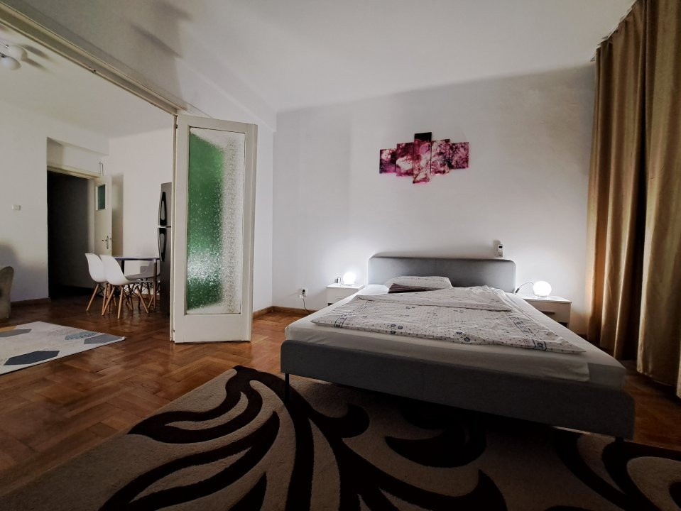 APART. 3 CAMERE, ET. 2, SPLAIUL INDEPENDENTEI, CENTRUL VECHI/ OLD TOWN