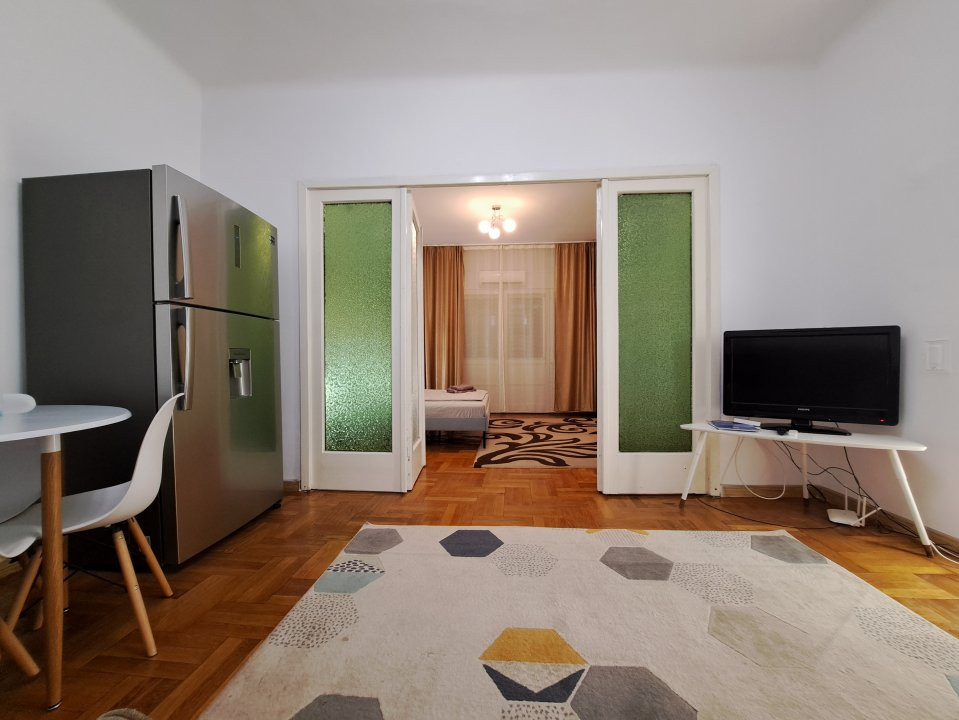 APART. 3 CAMERE, ET. 2, SPLAIUL INDEPENDENTEI, CENTRUL VECHI/ OLD TOWN