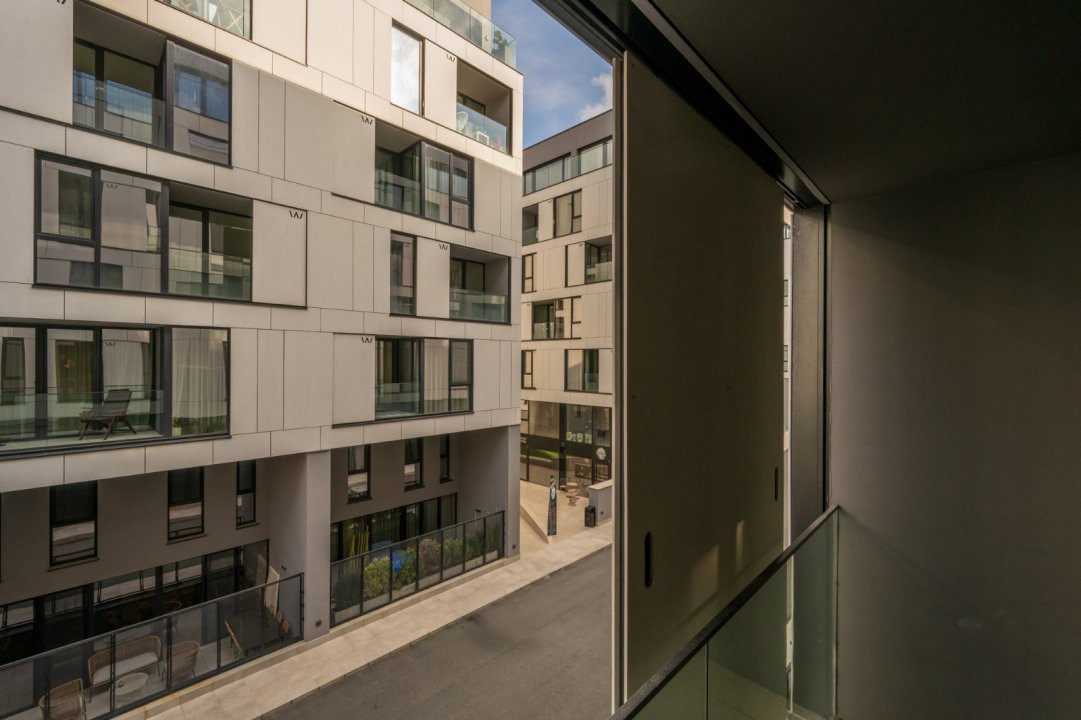 STUDIO DE LUX -WIN HERASTRAU/MOBILAT/UTILAT/LOC DE PARCARE SUBTERAN INCLUS