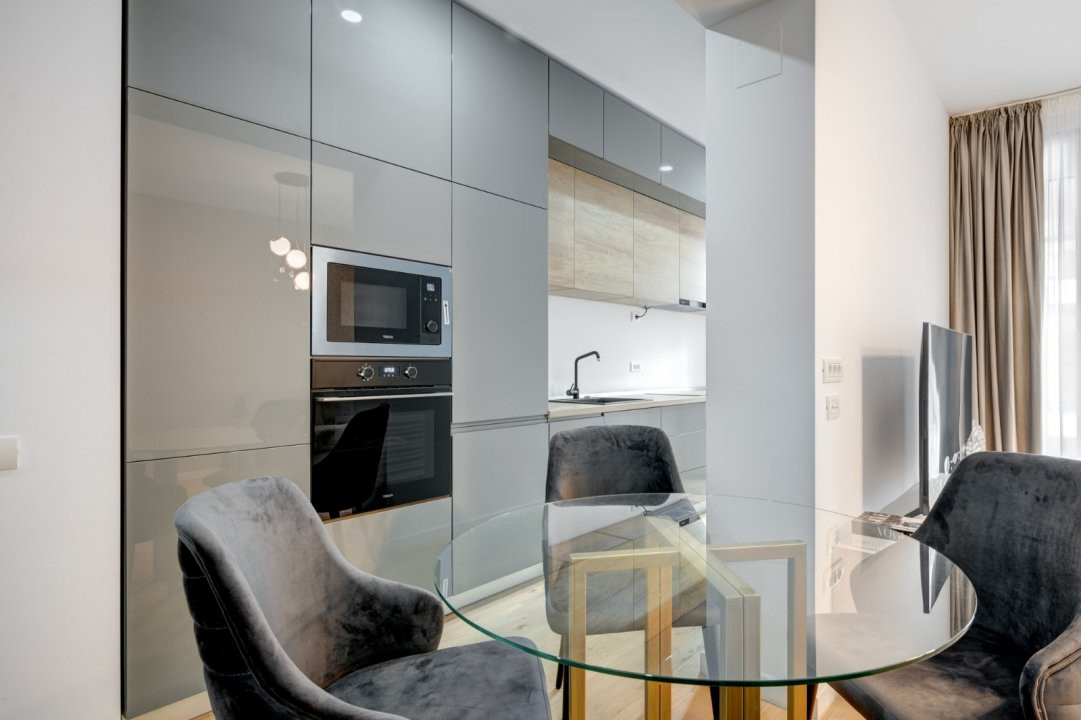 STUDIO DE LUX -WIN HERASTRAU/MOBILAT/UTILAT/LOC DE PARCARE SUBTERAN INCLUS