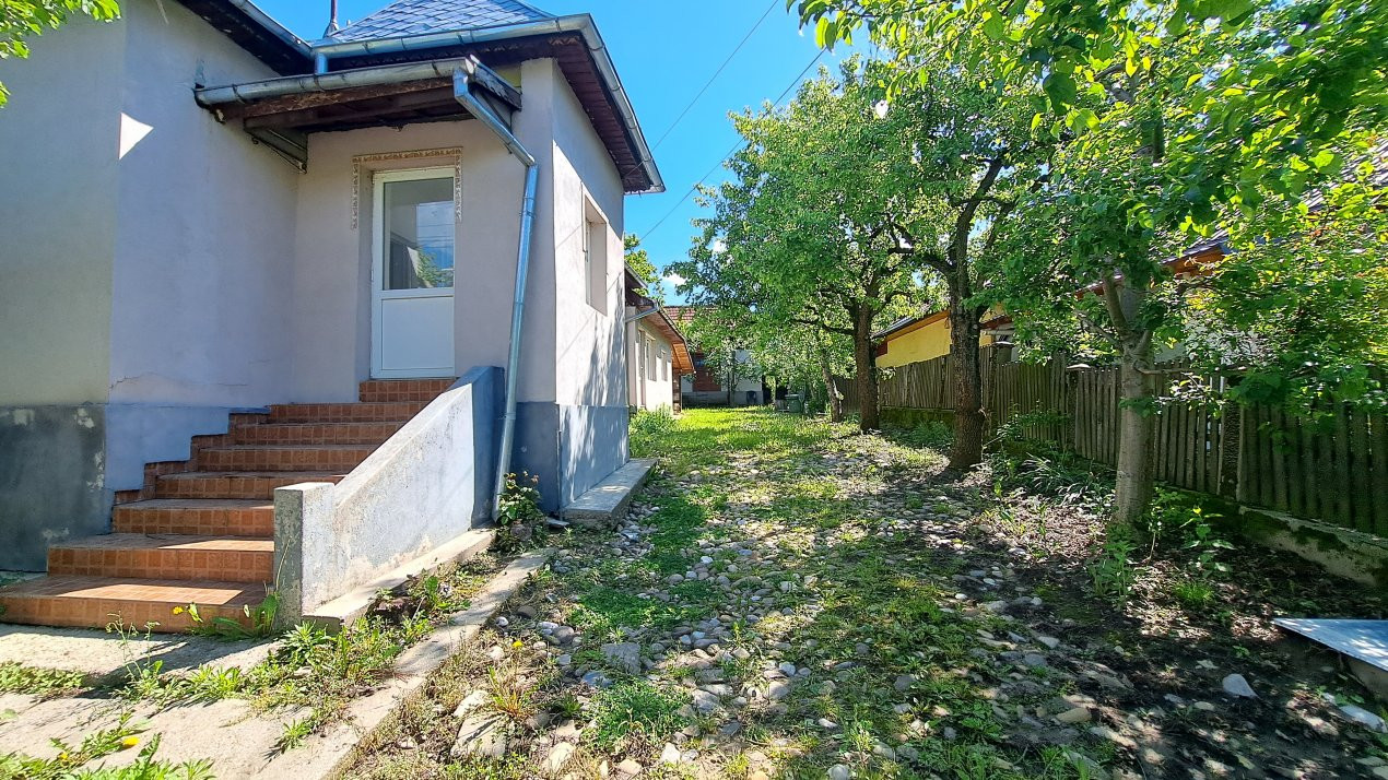 CASA SI LIVADA/ZONA DE DEALURI IMPADURITE/VALEA SCHEII/MANGA/VOINESTI/DAMBOVITA