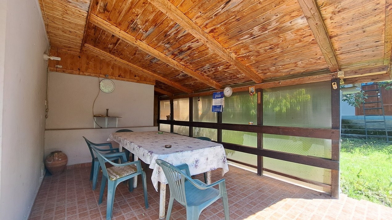 CASA SI LIVADA/ZONA DE DEALURI IMPADURITE/VALEA SCHEII/MANGA/VOINESTI/DAMBOVITA