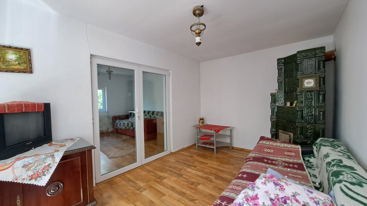 CASA SI LIVADA/ZONA DE DEALURI IMPADURITE/VALEA SCHEII/MANGA/VOINESTI/DAMBOVITA
