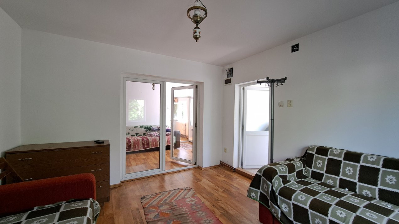 CASA SI LIVADA/ZONA DE DEALURI IMPADURITE/VALEA SCHEII/MANGA/VOINESTI/DAMBOVITA
