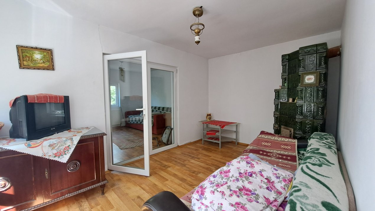CASA SI LIVADA/ZONA DE DEALURI IMPADURITE/VALEA SCHEII/MANGA/VOINESTI/DAMBOVITA