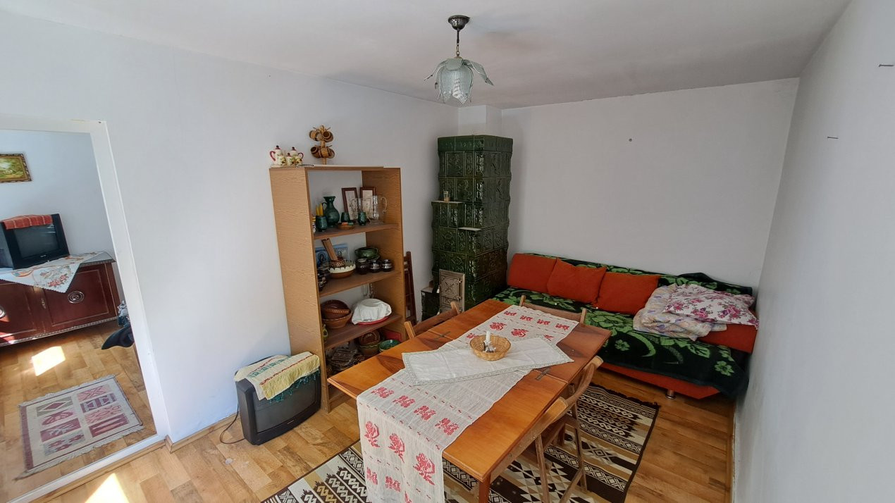 CASA SI LIVADA/ZONA DE DEALURI IMPADURITE/VALEA SCHEII/MANGA/VOINESTI/DAMBOVITA