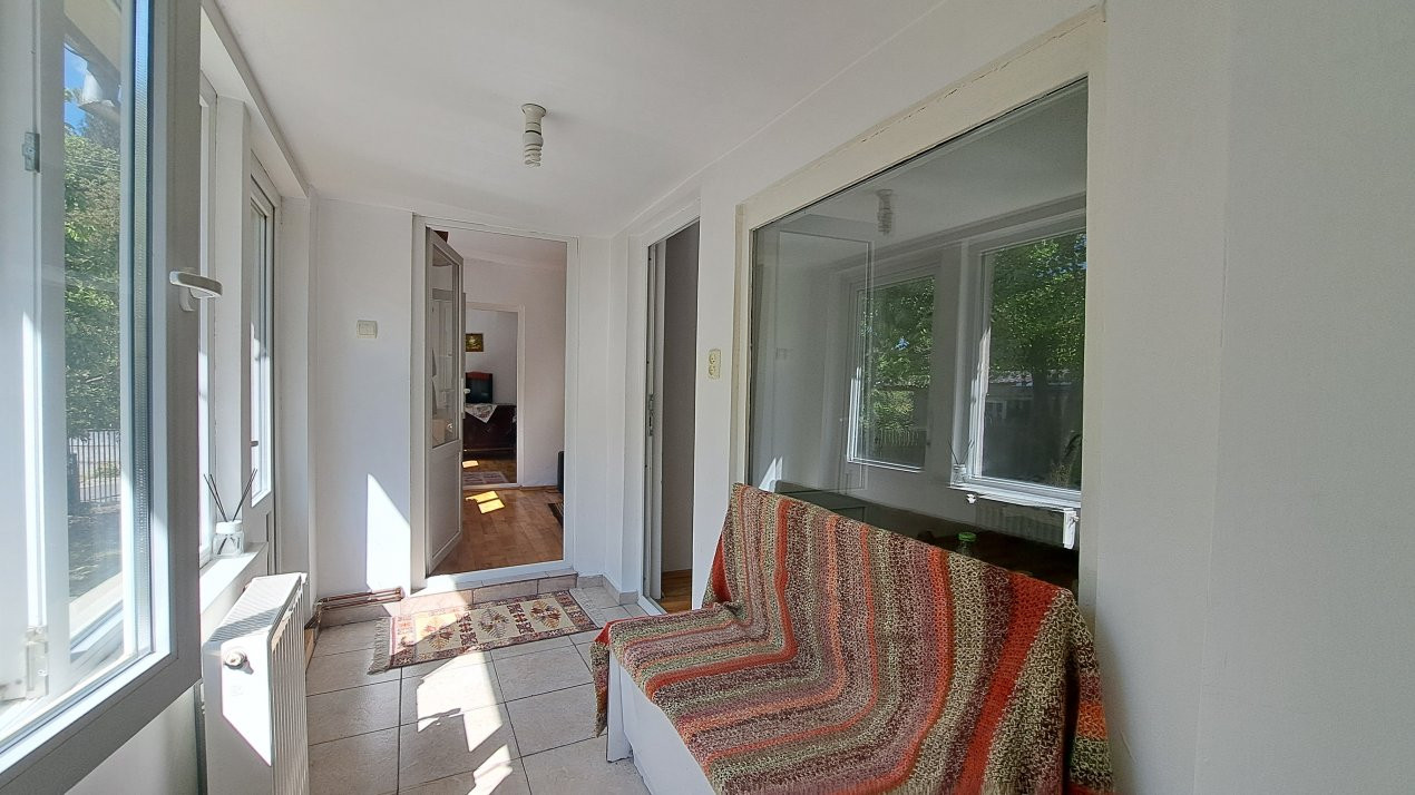 CASA SI LIVADA/ZONA DE DEALURI IMPADURITE/VALEA SCHEII/MANGA/VOINESTI/DAMBOVITA