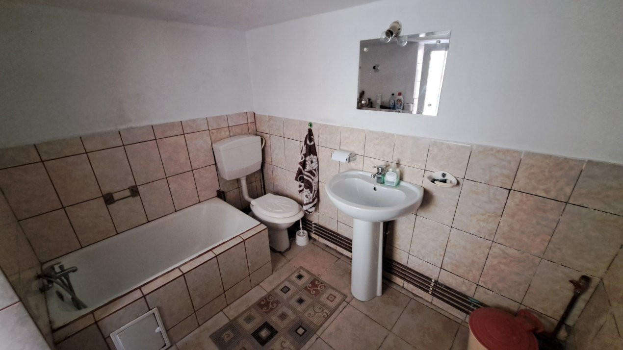 CASA SI LIVADA/ZONA DE DEALURI IMPADURITE/VALEA SCHEII/MANGA/VOINESTI/DAMBOVITA