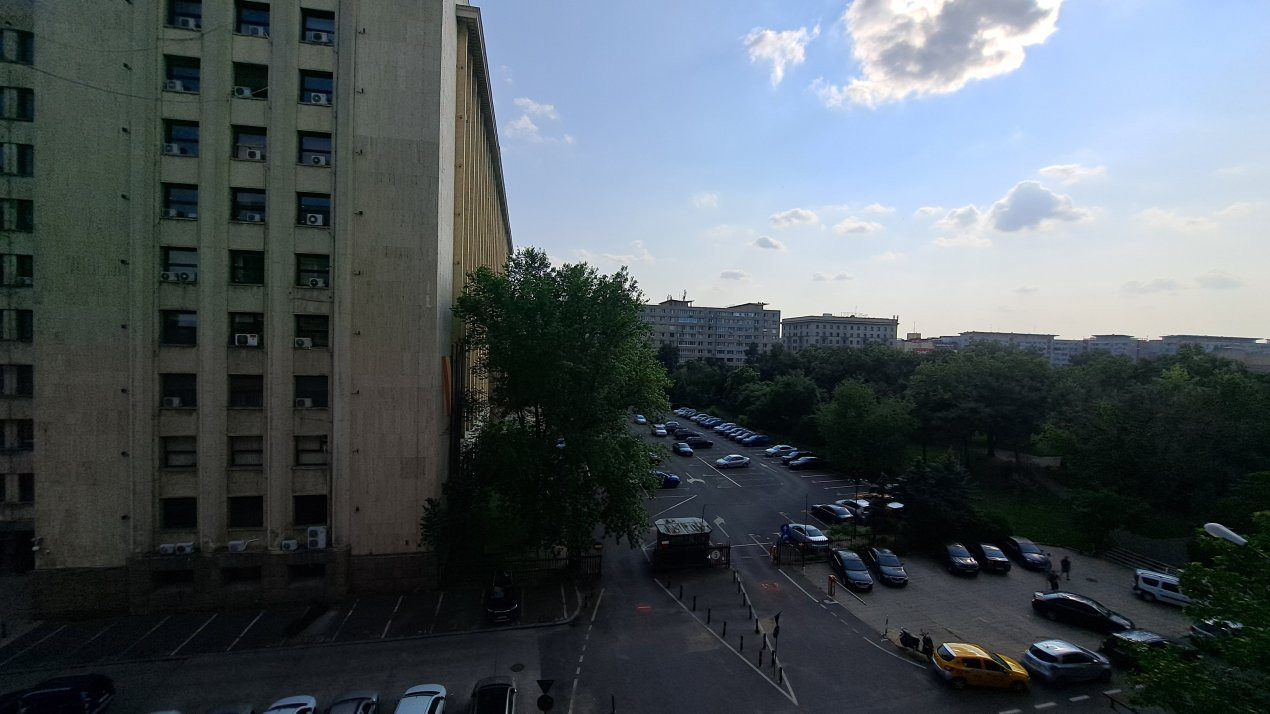 APART. 2 CAM., ET. 4/9, 3 MIN. DE GARA DE NORD SI DE METROU 