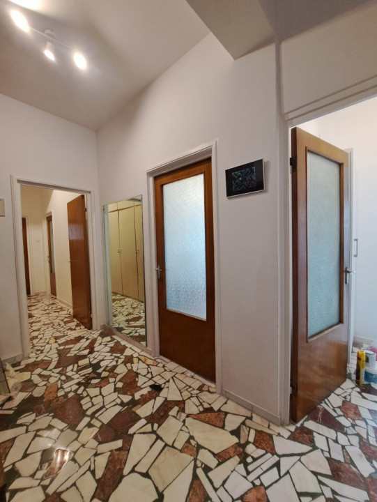 APARTAMENT DE INCHIRIAT/DOUA CAMERE/ETAJ 4/EMINESCU/TEATRUL METROPOL