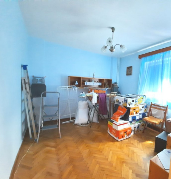 Vanzare 4 camere decomandat etaj 1, Piata Iancului