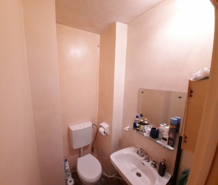 Vanzare 4 camere decomandat etaj 1, Piata Iancului
