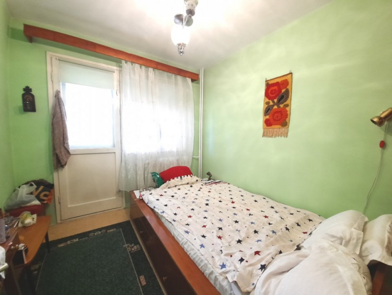 Vanzare 4 camere decomandat etaj 1, Piata Iancului