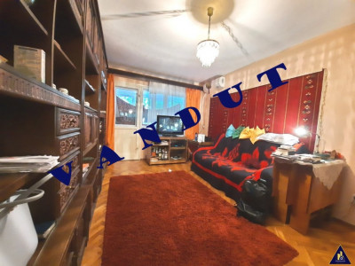 Vanzare 4 camere decomandat etaj 1, Piata Iancului