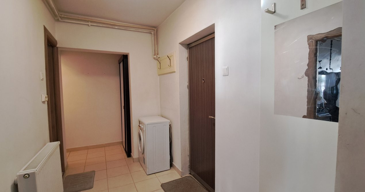 GARSONIERA / 1990 / DECOMANDATA / 42 mp /ET. 1 / STR. MAMULARI / PIATA UNIRII