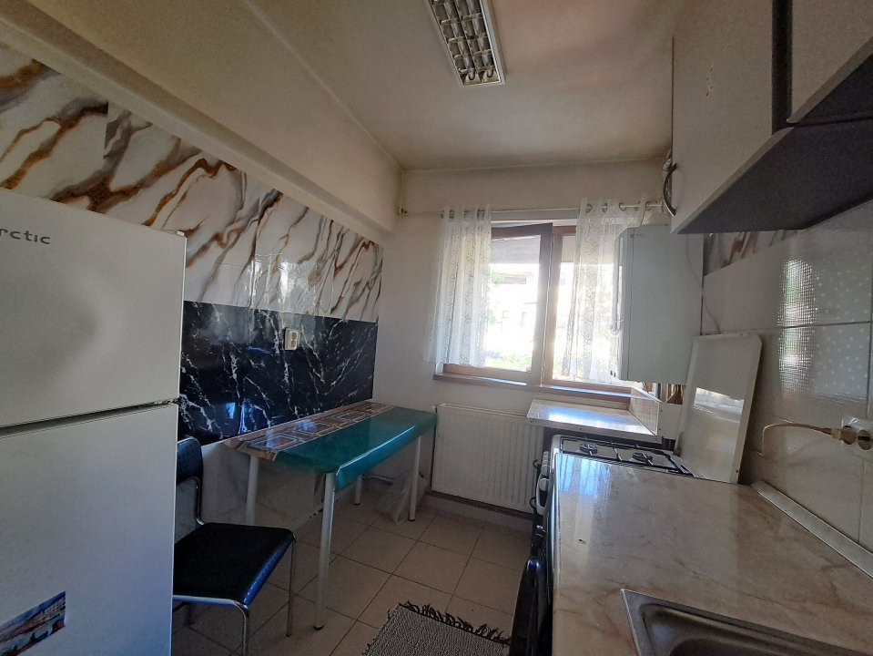 GARSONIERA / 1990 / DECOMANDATA / 42 mp /ET. 1 / STR. MAMULARI / PIATA UNIRII