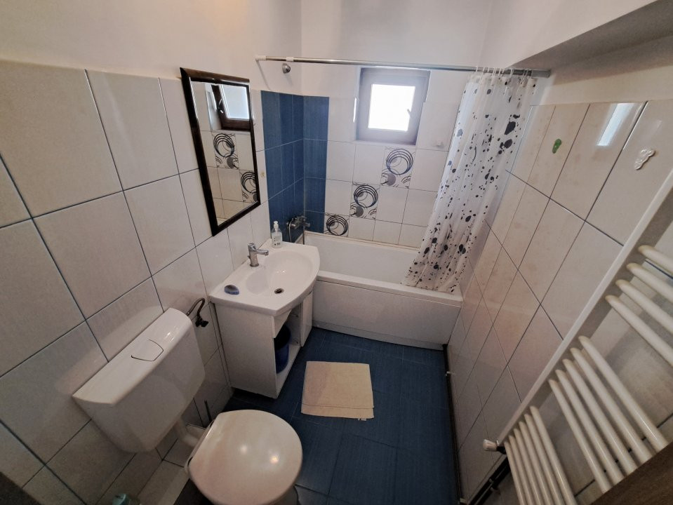 GARSONIERA / 1990 / DECOMANDATA / 42 mp /ET. 1 / STR. MAMULARI / PIATA UNIRII