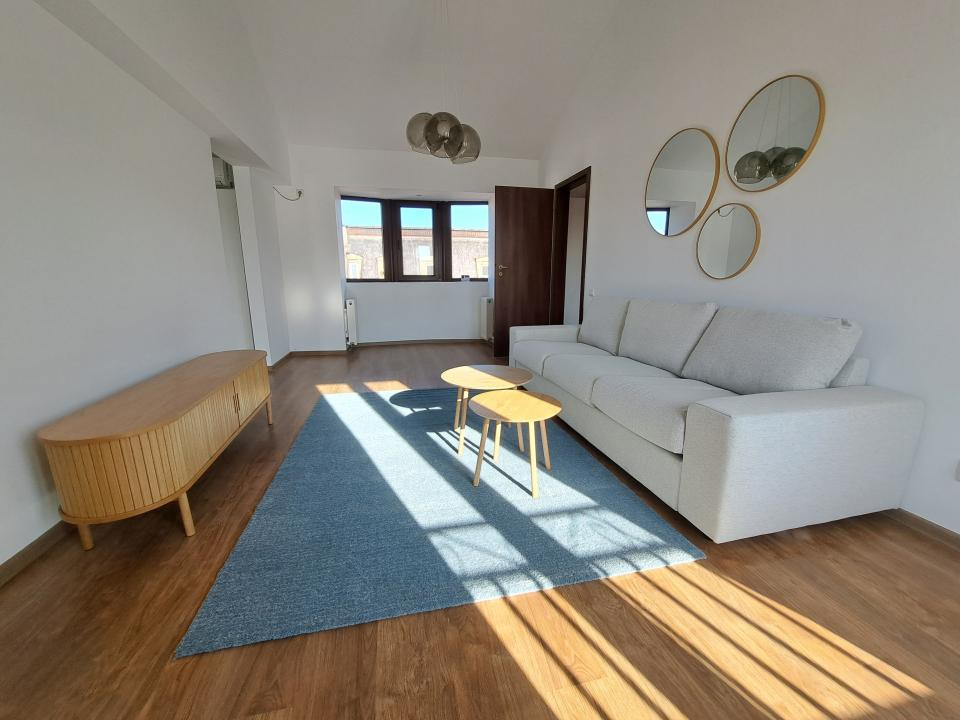 AP. 2 CAMERE/DE INCHIRIAT/BLOC 2017/P+3/ZONA MOSILOR-EMINESCU-DACIA