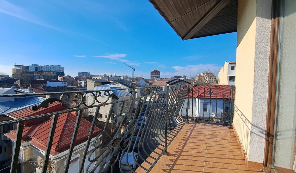 AP. 2 CAMERE/DE INCHIRIAT/BLOC 2017/P+3/ZONA MOSILOR-EMINESCU-DACIA