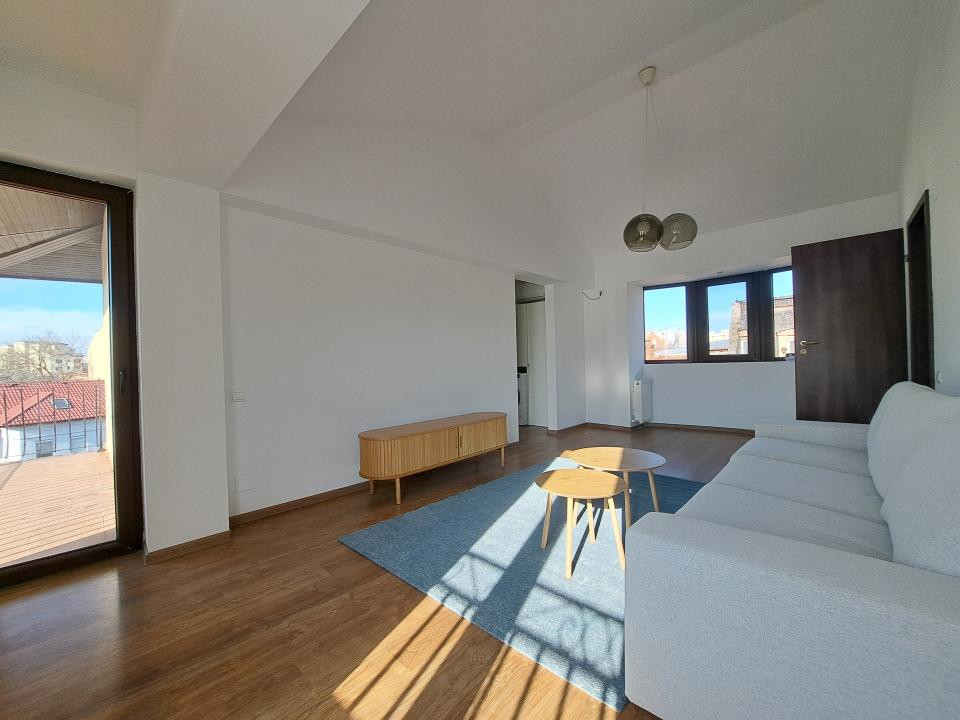 AP. 2 CAMERE/DE INCHIRIAT/BLOC 2017/P+3/ZONA MOSILOR-EMINESCU-DACIA