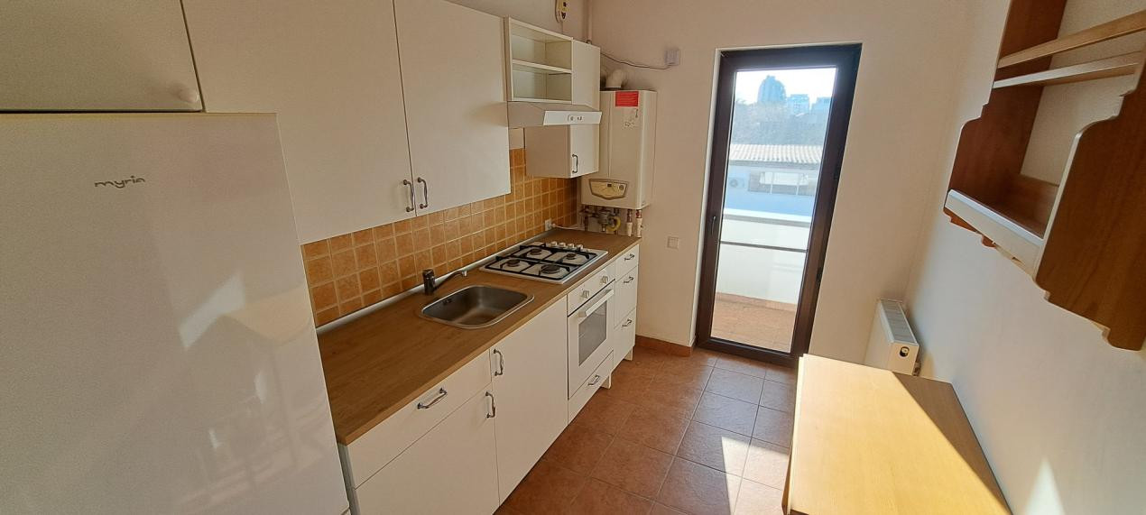 AP. 2 CAMERE/DE INCHIRIAT/BLOC 2017/P+3/ZONA MOSILOR-EMINESCU-DACIA