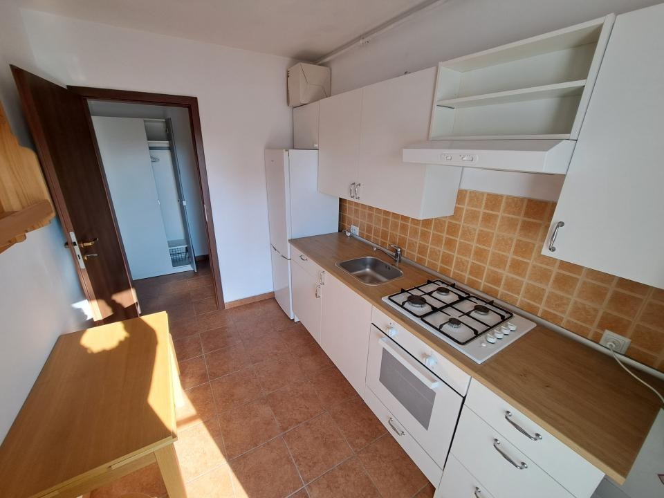 AP. 2 CAMERE/DE INCHIRIAT/BLOC 2017/P+3/ZONA MOSILOR-EMINESCU-DACIA