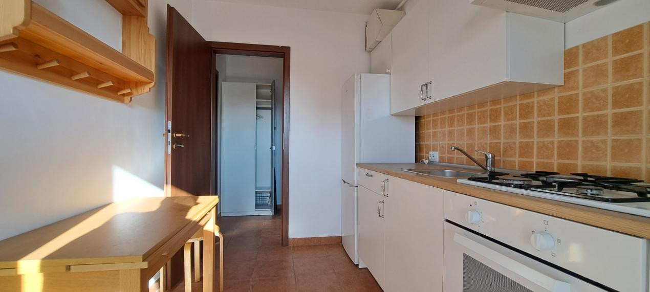 AP. 2 CAMERE/DE INCHIRIAT/BLOC 2017/P+3/ZONA MOSILOR-EMINESCU-DACIA