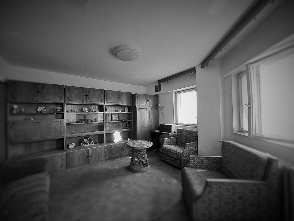 APARTAMENT/1984//50 mp/DOUA CAMERE/BALCON/DECOMANDAT/OBOR/PARC