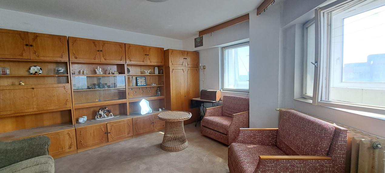 APARTAMENT/1984//50 mp/DOUA CAMERE/BALCON/DECOMANDAT/OBOR/PARC