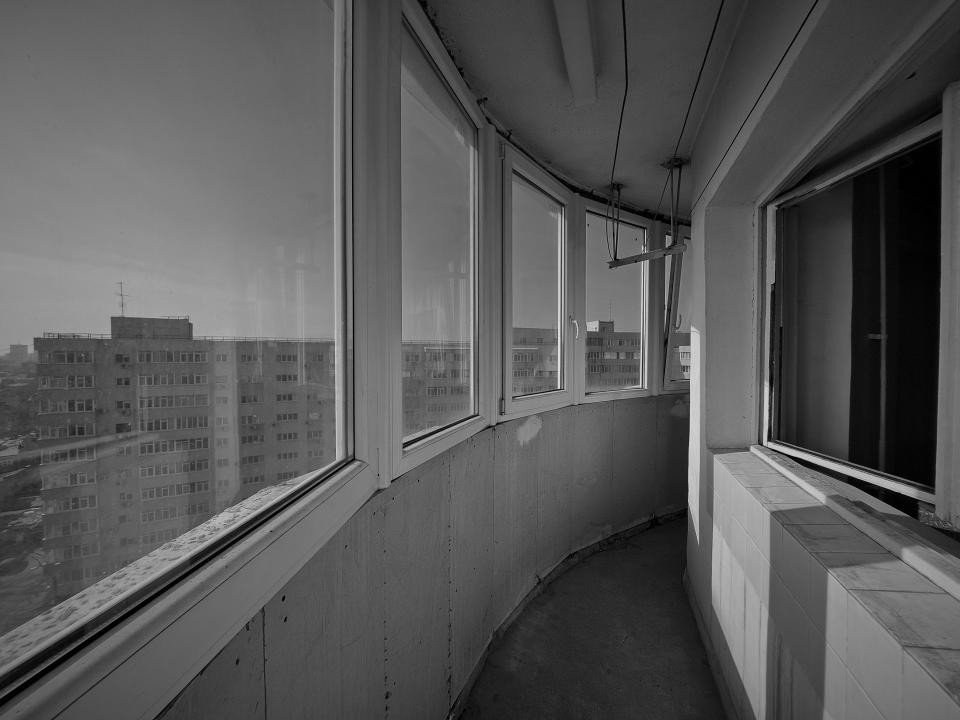 APARTAMENT/1984//50 mp/DOUA CAMERE/BALCON/DECOMANDAT/OBOR/PARC