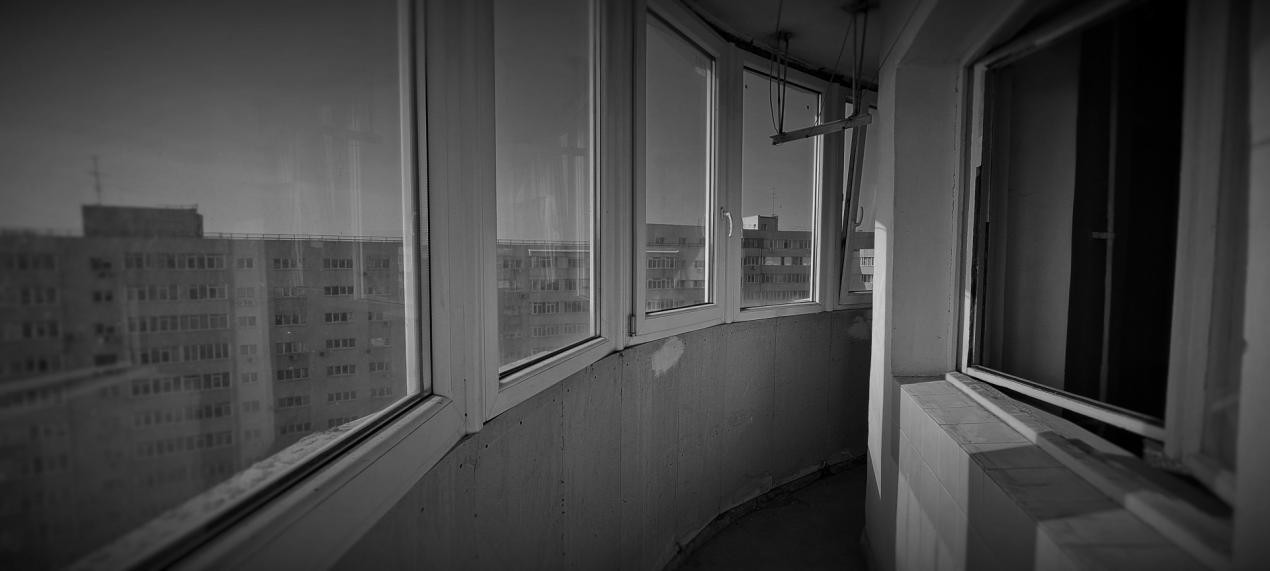 APARTAMENT/1984//50 mp/DOUA CAMERE/BALCON/DECOMANDAT/OBOR/PARC