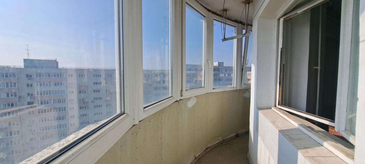 APARTAMENT/1984//50 mp/DOUA CAMERE/BALCON/DECOMANDAT/OBOR/PARC